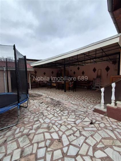 CASA DE VANZARE SATUL CATOLIC CARTIER 6 MARTIE ONESTI - 6