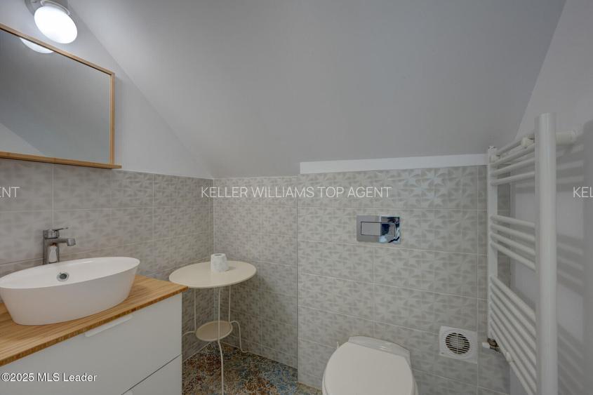 In Cartierul Evreiesc, casa 3 camere pivnita si mansarda open space. - 15