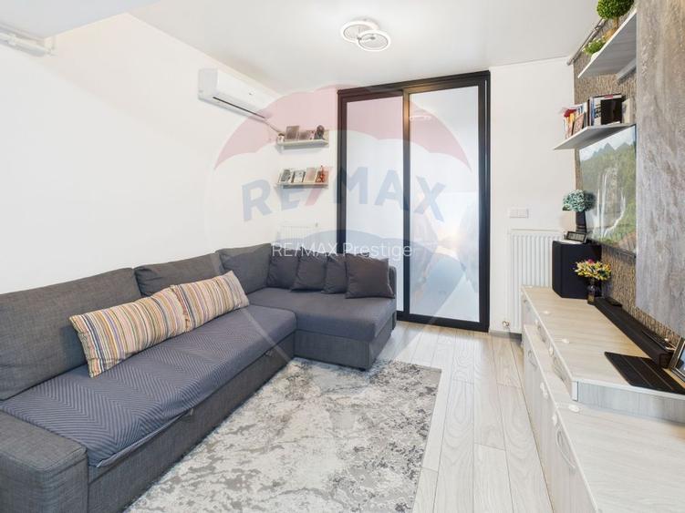 Apartament 3 camere - Titan,  balcon generos și 2 locuri de parcare - 2