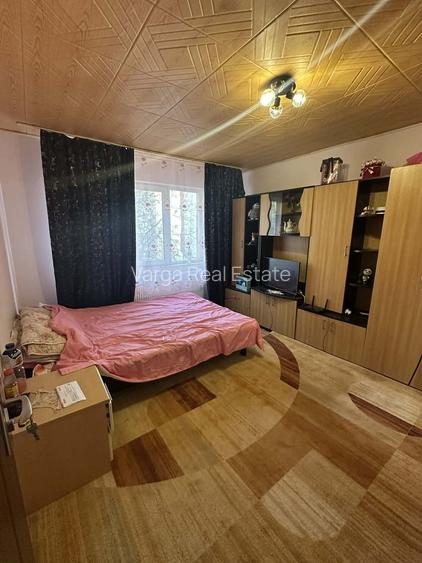 2 camere decomandat etaj 2 Oituz – 58.800 € - 6