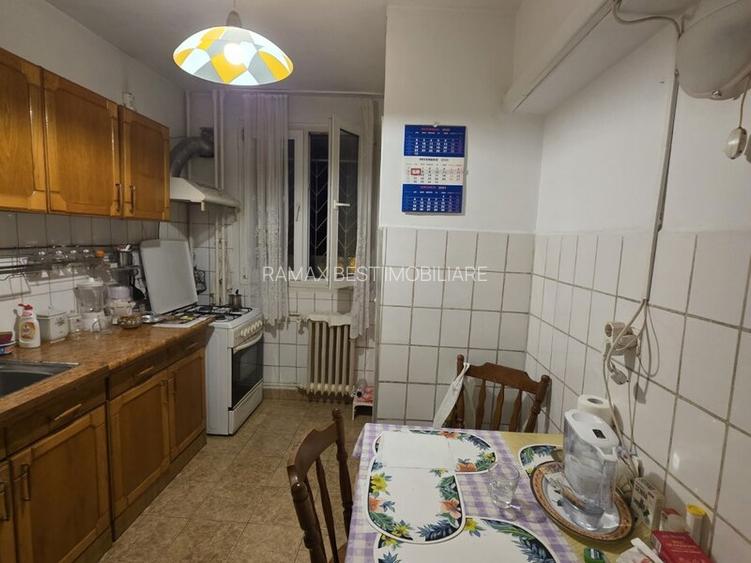 titan-4 camere -etajul 1 - 6