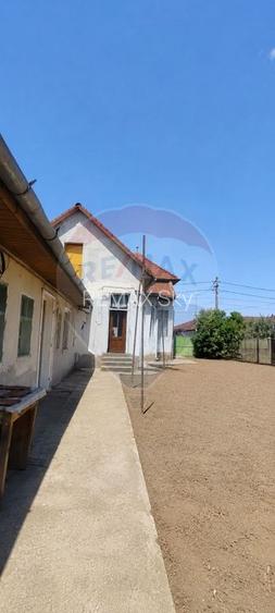 Casă cu teren generos în Ciugud cu 5 camere de vânzare - 9