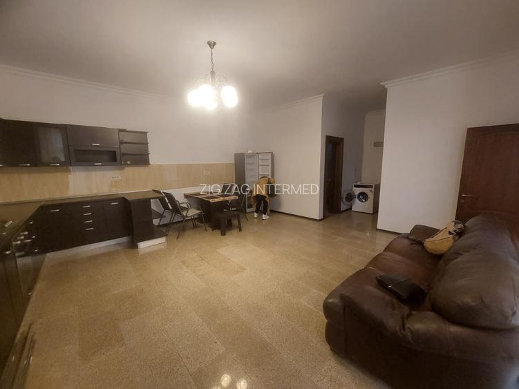 Tomis II, imobil 7camere, ideal sediu firmă / activități de birouri - 11