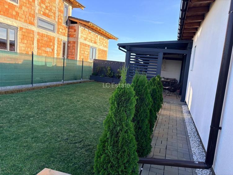 MOBILAT-UTILAT, 3 CAMERE, CURTE SPATOASA - 14