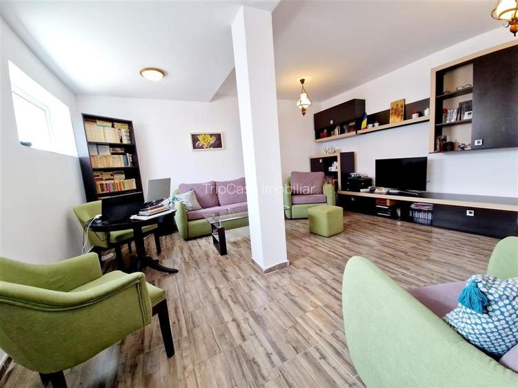 CASA DE VANZARE CRAIOVA,  5 camere ,str. T. Vladimirescu , teren - 200 mp - 24