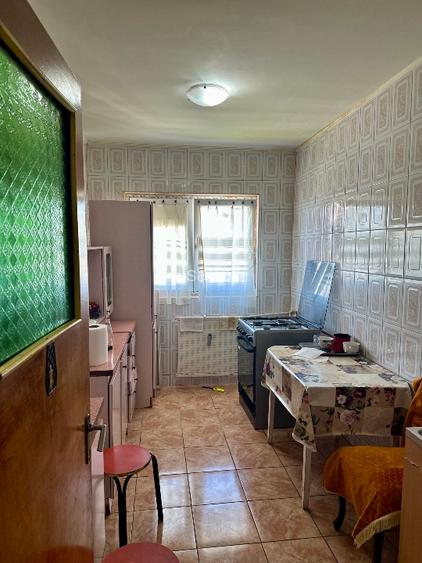 Apartament 3 camere decomandat 66 mp – bloc reabilitat – supraveghere video –  - 9