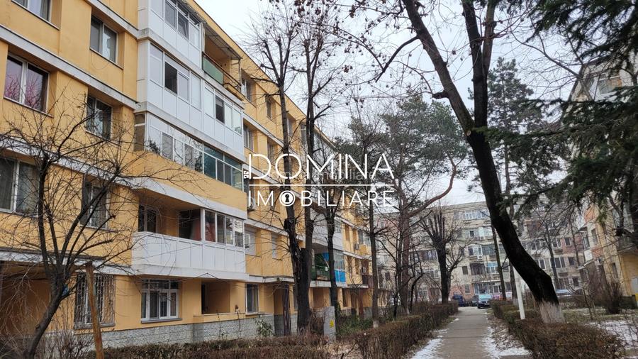 Vanzare apartament 3 camere, situat in Targu Jiu, strada G-ral Christian Tell - 10