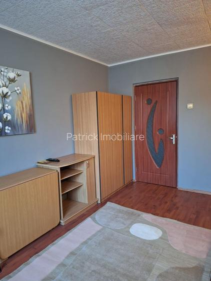 Inchiriez garsoniera Tiglina 1 - 2