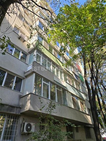 AP.2 CAM.RENOVAT MOBILAT UTILAT SECTOR 1 CALEA GRIVITEI R.A.R METROU 1 MAI - 11