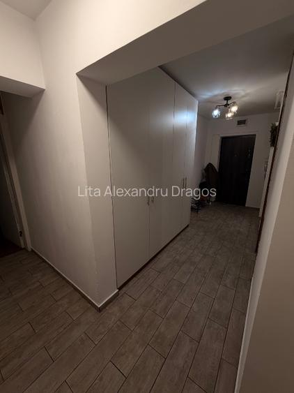 Apartament 3 camere - in bloc de 4 etaje, loc parcare inclus - 15