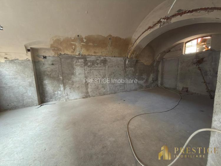 Spatiu comercial de inchiriat pe str. V. Alecsandri  - 9
