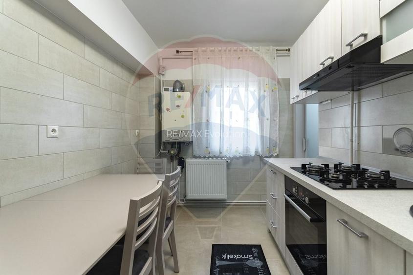 DE INCHIRIAT ap 3 camere- zona Cerna/ Tractorul! - 17