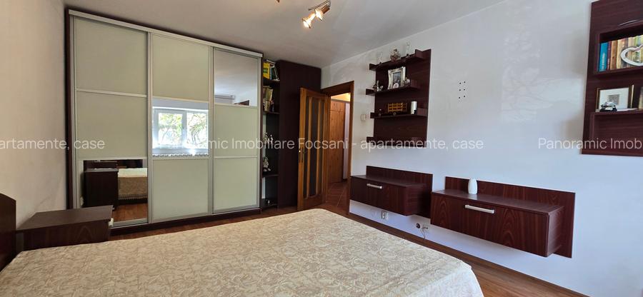 2 camere de vanzare ultracentral Focsani - 9