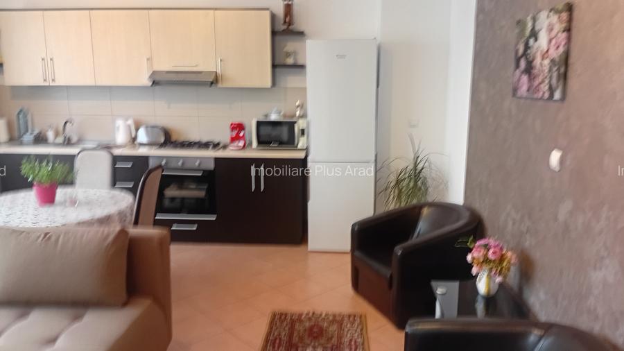 Inchiriez apartament cu 2 camere Ared UTA - 10