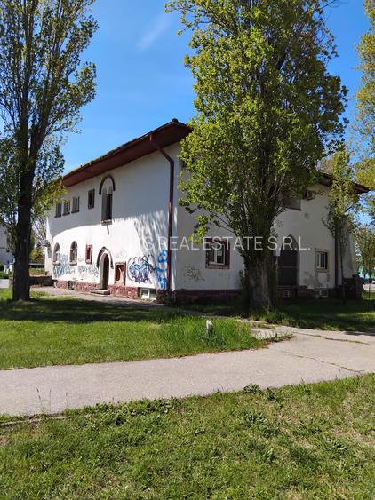 Vila interbelica - Statiunea Mamaia/langa Hotel Flora-450.000 euro(Cod E11+E12) - 8