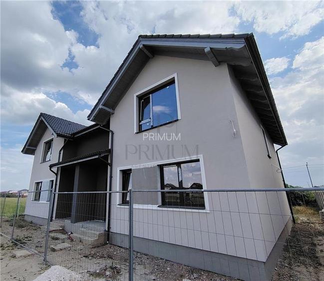 Duplex deosebit - asfalt in lucru - 3 bai - 2 dormitoare matrimoniale - 2