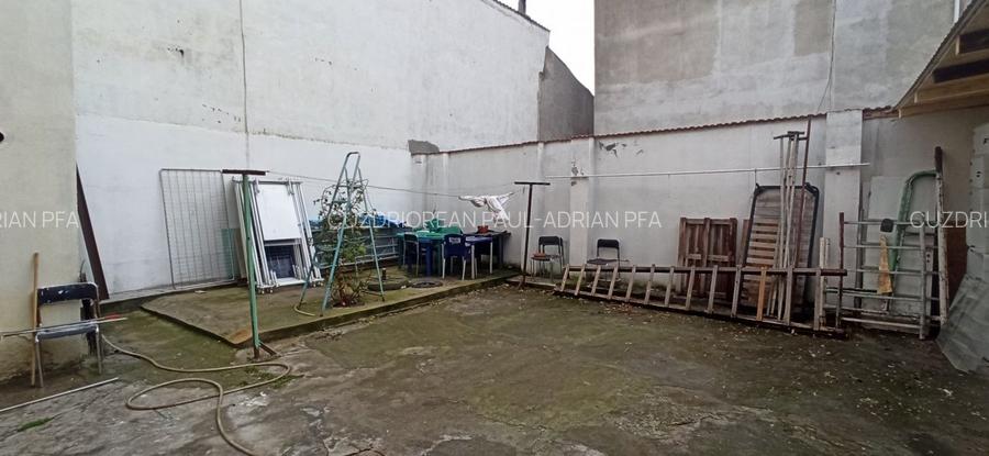 Garsoniere de inchiriat in zona Centru, str. Stefan cel Mare - 8