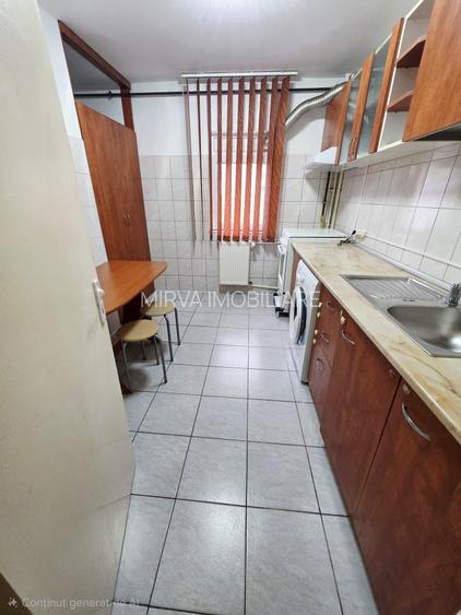 Apartament 2 camere decomandat, mobilat si utilat, zona 9 Mai - 17