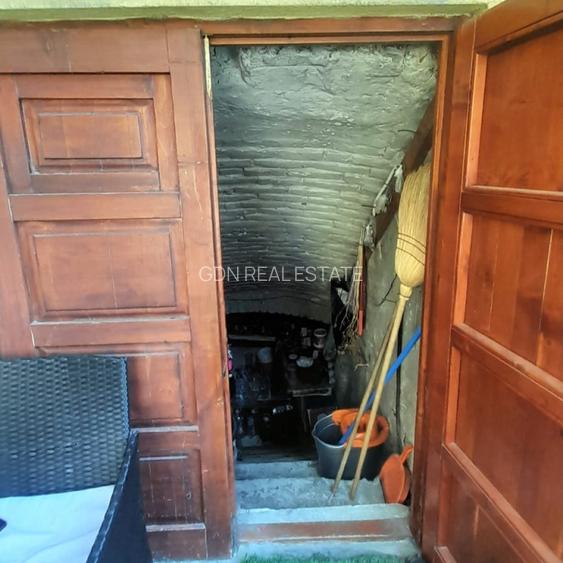 Apartament la casa cu 2 camere, suprafata utila 64 mp, zona centrala - 16