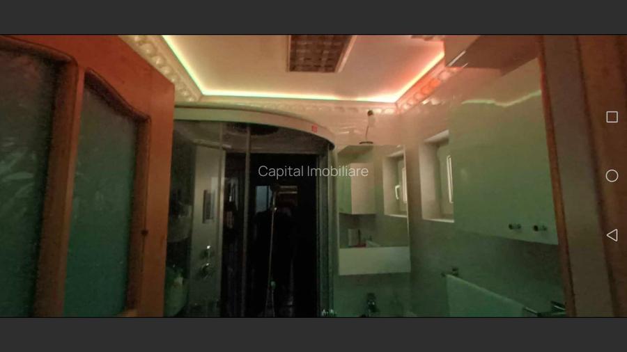 Comision 0% De vanzare apartament ultracentral cu 4 camere  - 3