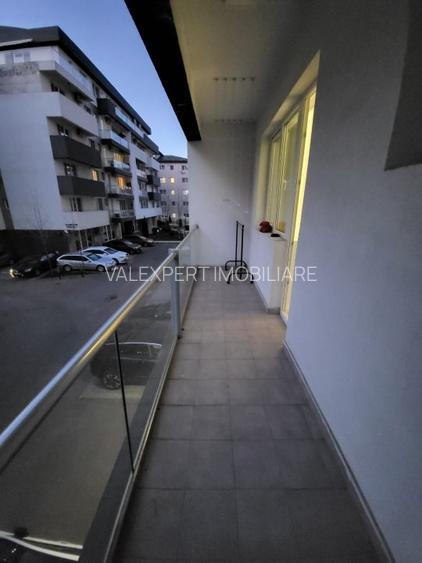 Aparatorii Patriei-3 cam,decomandat,et. 1,supr. 90 mp. loc parcare,an 2017 - 24