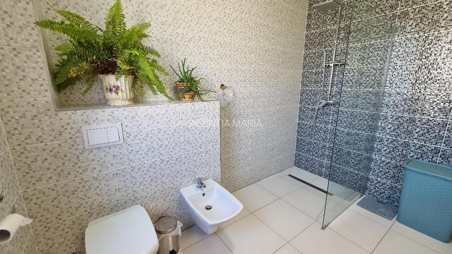 Apartament 3 camere etaj 1 in vila zona Odobescu cu parcare - 8