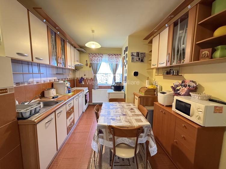Apartament 3 camere, decomandat, etaj 3, bloc cu lift - Shoppimg City - 4