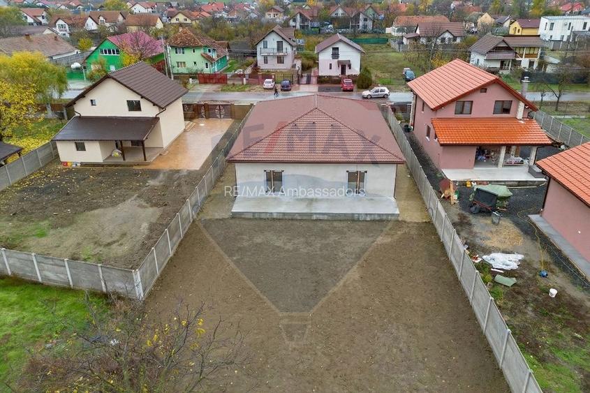 Casă / Vilă cu 3 camere de vânzare - 2