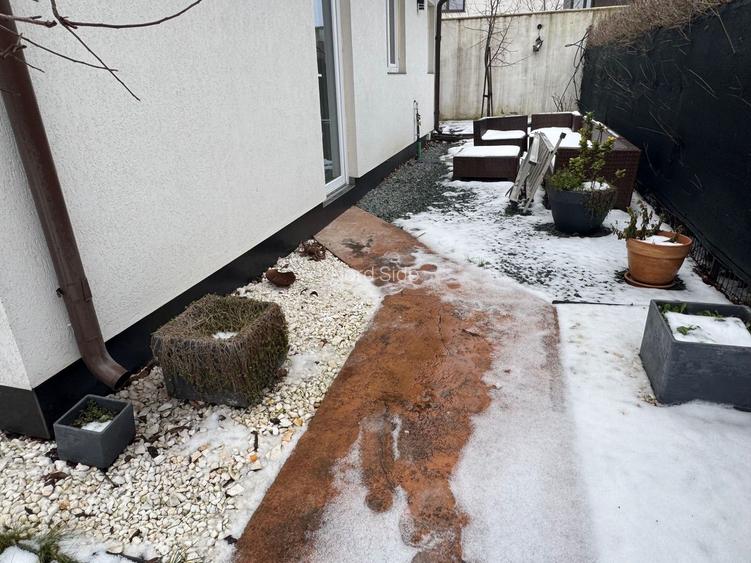 PRIMA CHIRIE, Casa pe parter, 3 camere, 70m2, 23 AUGUST - 15