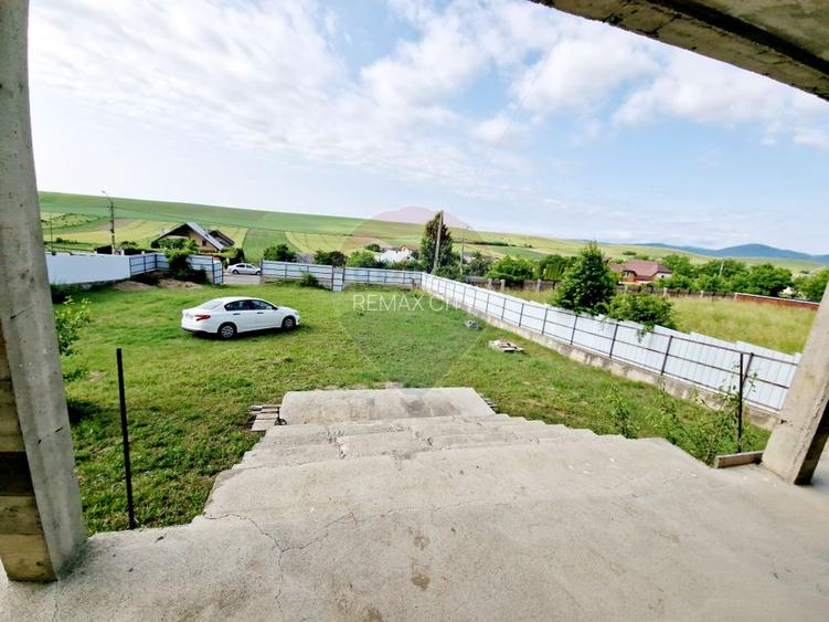 Casă spațioasă S+P+1E+M și teren generos 1664 mp - 31