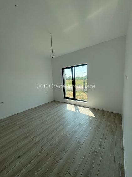 Casa Individuala pe parter in Mosnita, Toate Utilitatile, Drum asfaltat - 11