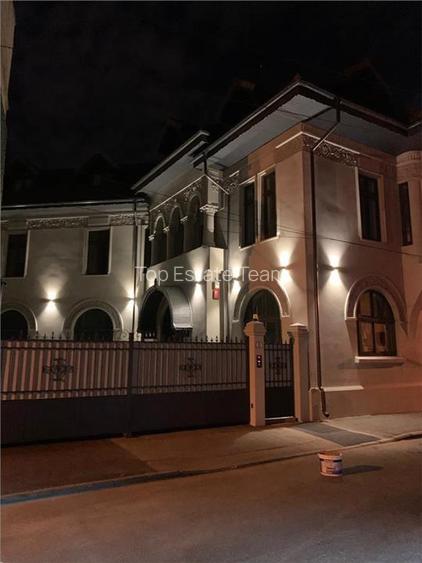 Vila brancoveneasca restaurata complet - eleganta, istorie si dotari moderne - 16