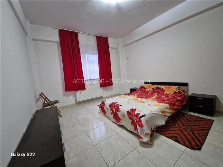 2 cam Militari Residence, str. Rezervelor- Roz Cafe - 10