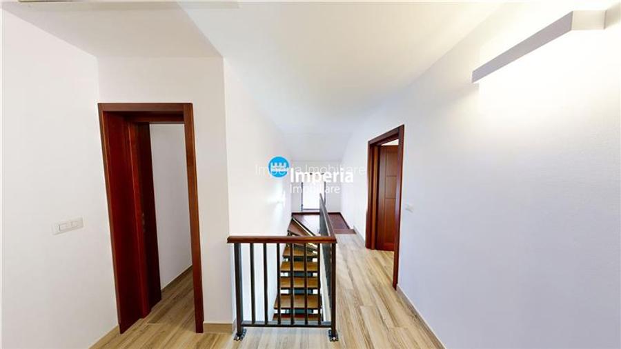 Pensiune de vanzare in zona Sucevita, langa Manastire - 13