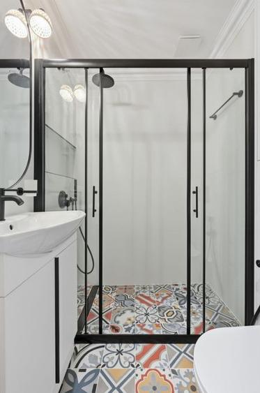 Apartament de 3 camere, 63 mp, boxă la subsol, balcon închis, Calea Floreasca