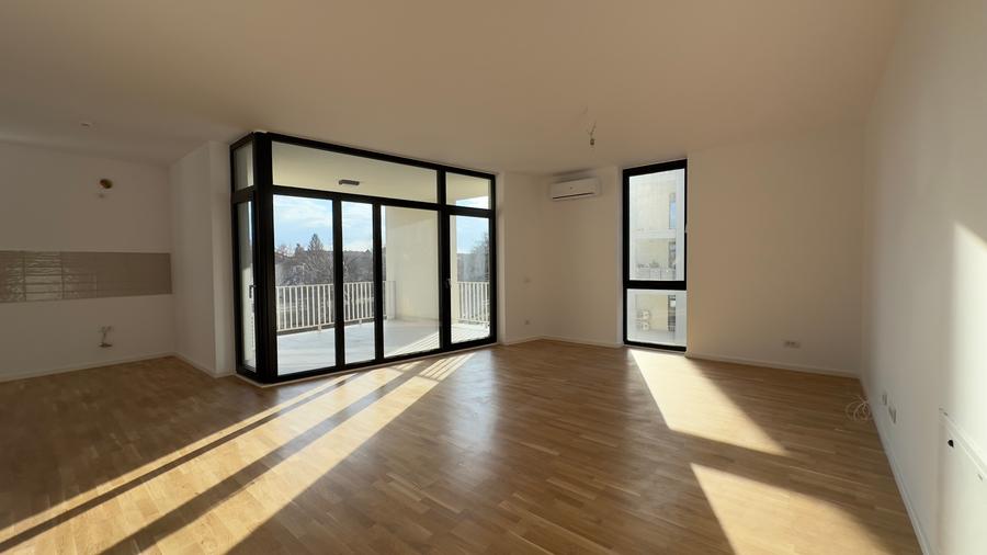 In inima Timisoarei, apartament cu terasa si gradina generoasa de aproape 100mp