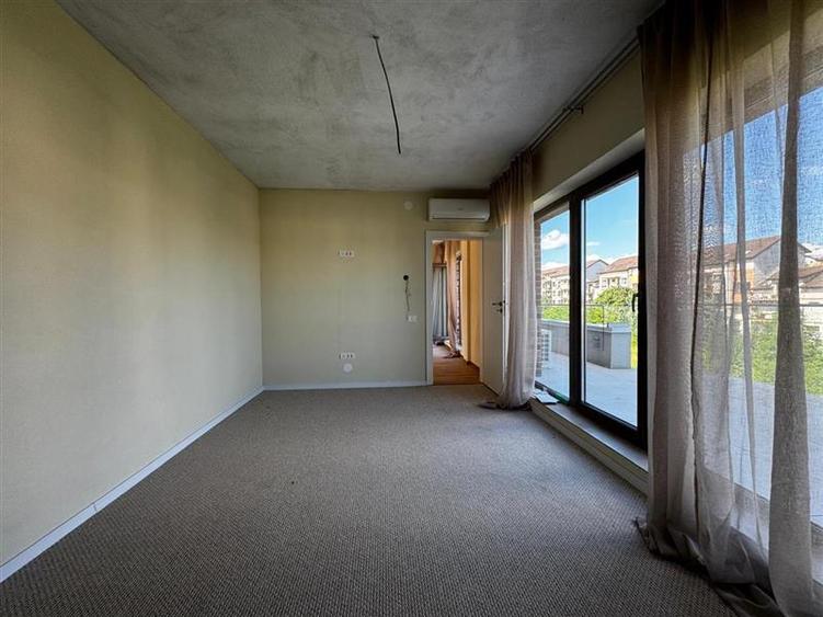 Apartament Tip Penthause 3 camere,103 mp + 2 terase ,situat pe strada Borhanciul