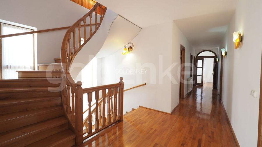 Vila individuala cu 7 camere | piscina | 1000mp teren - 18