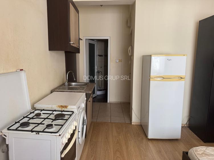 Oferim garsoniera de inchiriat etaj 2 Central, str Stefan Cel Mare - 8