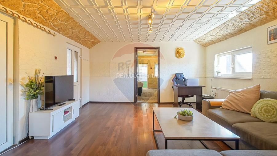 Oportunitate: Casă 6 camere (3 camere spațiu comercial+etaj locuință) - 11