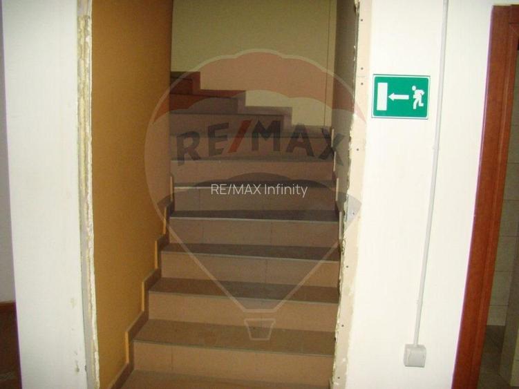 Locatie unica, hala cu zona administrativa, curte generoasa 4000mp - 18