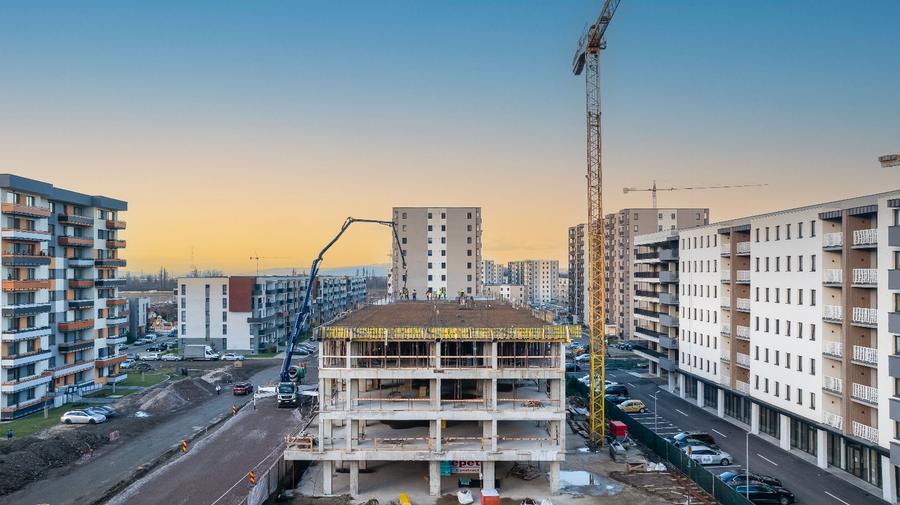 e9058374-d155-40bf-88bd-b4b016c4b07f - 1