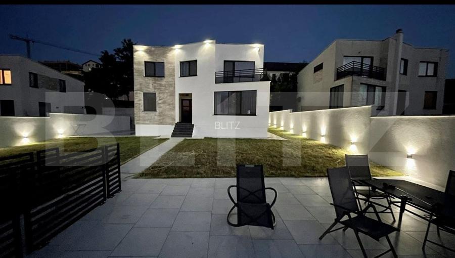 Casa individuala cu 4 camere, 500 mp de teren, garaj de 60 mp, zona Vivo - 2