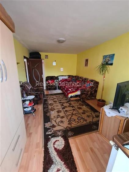 Apartament 2 camere decomandat, 2 balcoane,  etajul 2 Racadau Parcul Trandafiril - 3