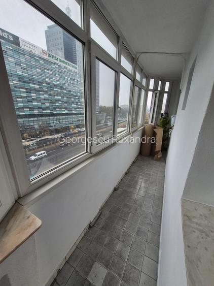 2 camere decomandat,et.4, Piata Victoriei, vis-a-vis America House - 2