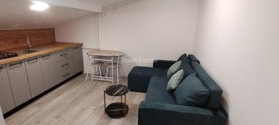 BLOC CU LIFT, MANSARDA DE INCHIRIAT, PARCARE INCLUSA - 2