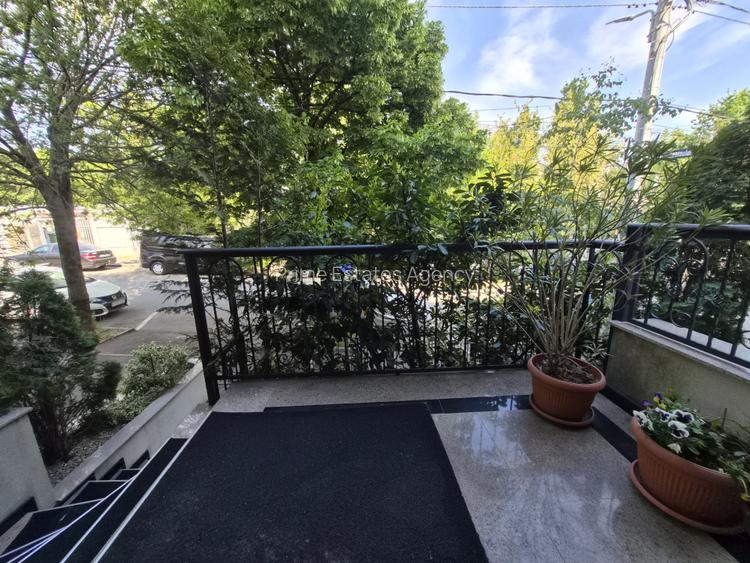 Penthouse tip duplex cu 5 camere, terasă amenajata de 38 mp - Herastrau Parc - 35