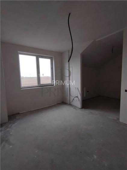 Duplex cu finisaje moderne - spatios - personalizare interioara - toate utilitat - 9