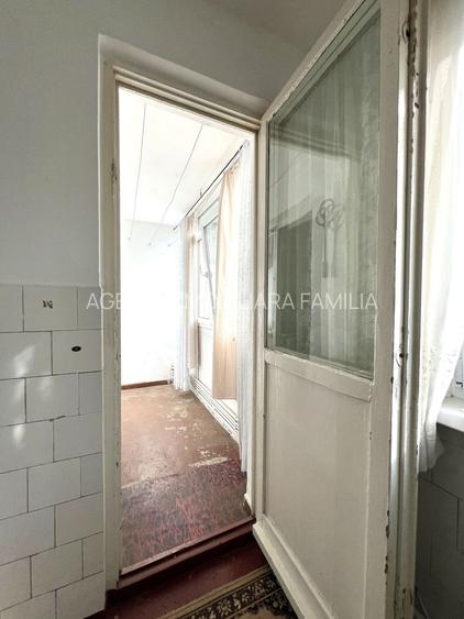 🏡 Apartament 2 camere, etaj 3, stradal – zonă excelentă Micro 40 - 10
