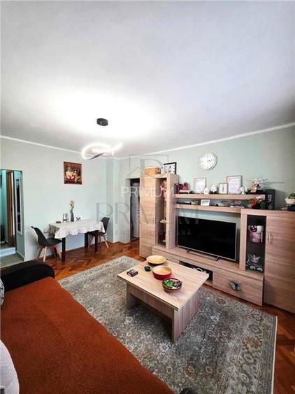 GHEORGHE LAZAR - RENOVAT - LIFT - 3 CAMERE - CENTRALA PROPRIE - 8